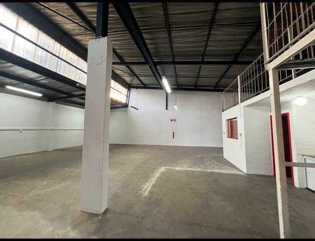 315M² WAREHOUSE TO LET IN EASTLEIGH